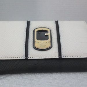 Guess Open Road Tri-Fold Wallet